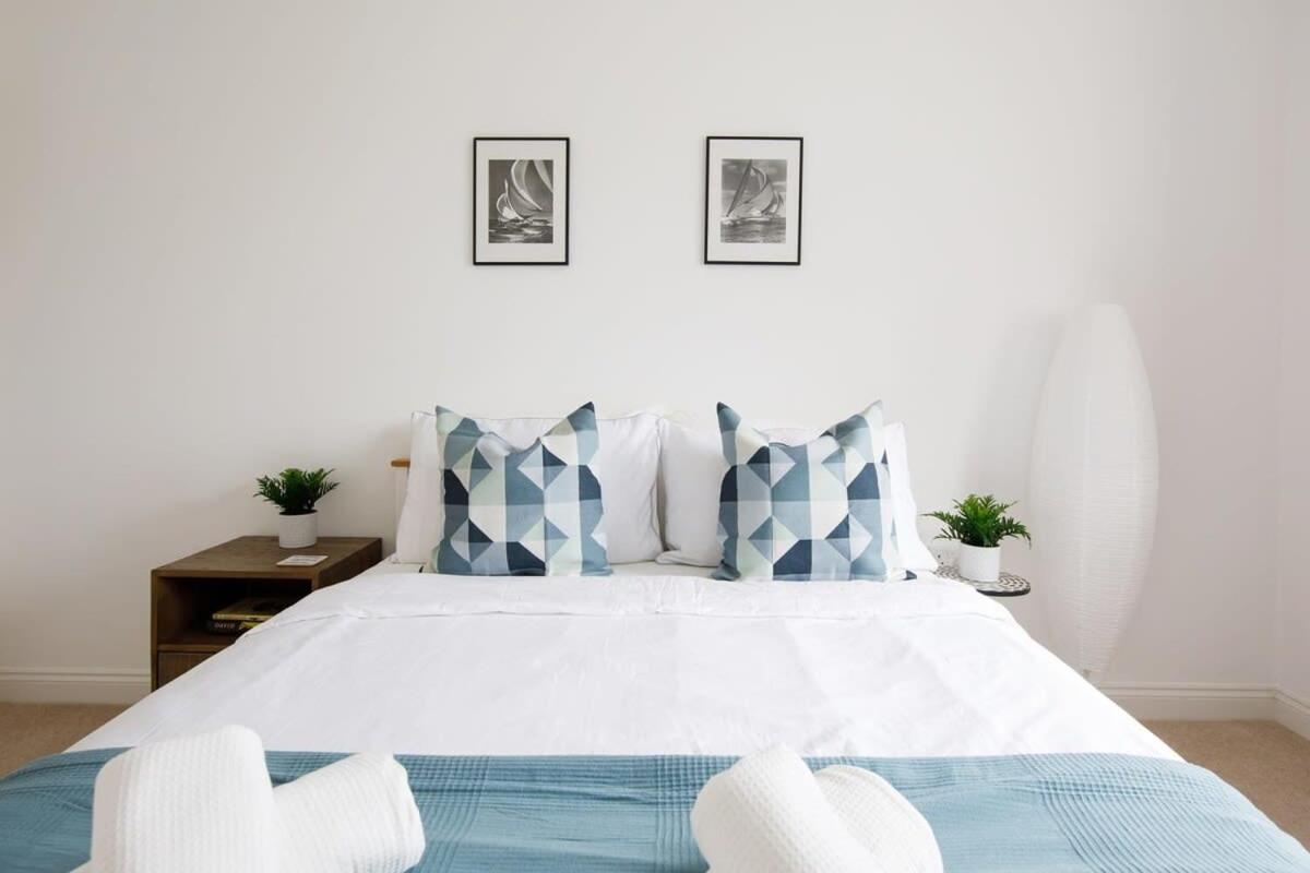 Modern & Stylish Seaside Family Home Chichester Extérieur photo