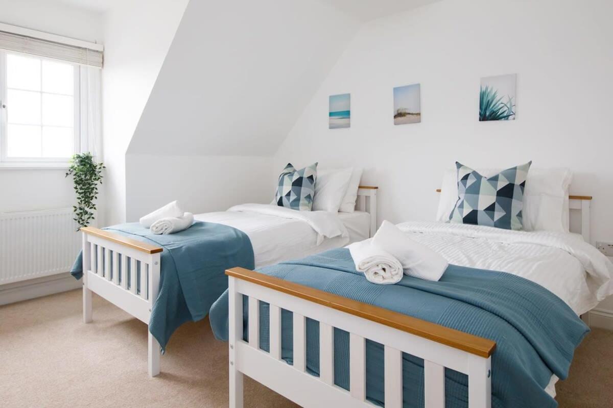Modern & Stylish Seaside Family Home Chichester Extérieur photo