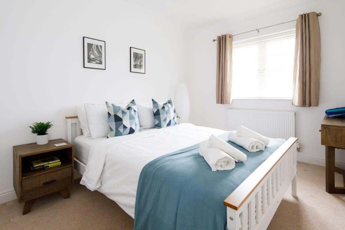 Modern & Stylish Seaside Family Home Chichester Extérieur photo