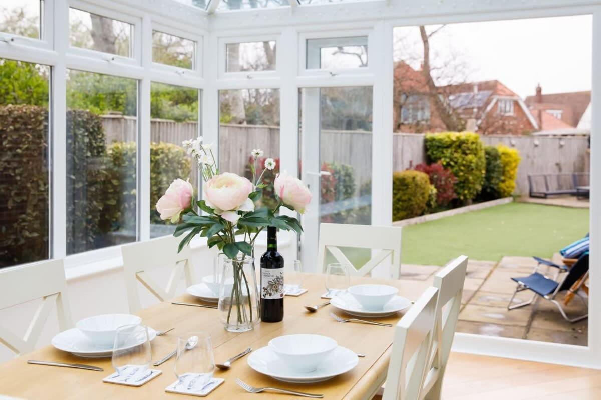 Modern & Stylish Seaside Family Home Chichester Extérieur photo